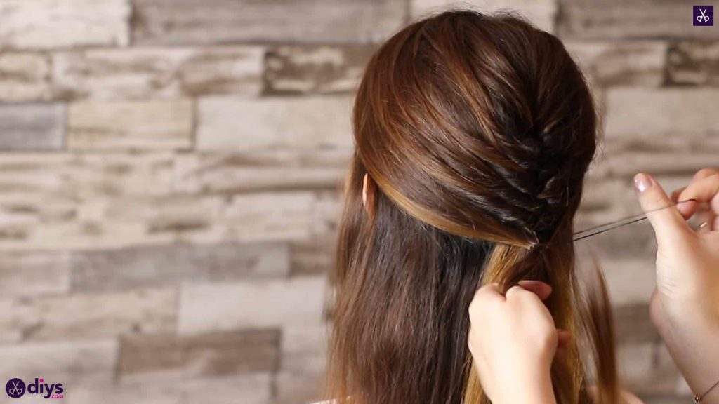 Beautiful and elegant hairstyle tutorial 33