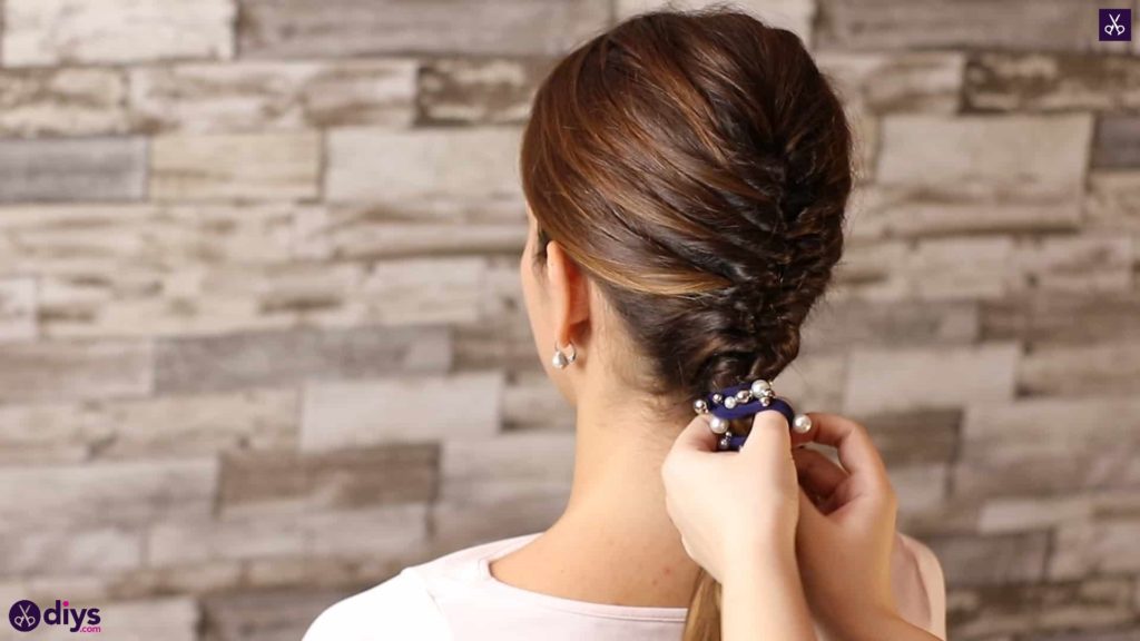 Beautiful and elegant hairstyle tutorial 52