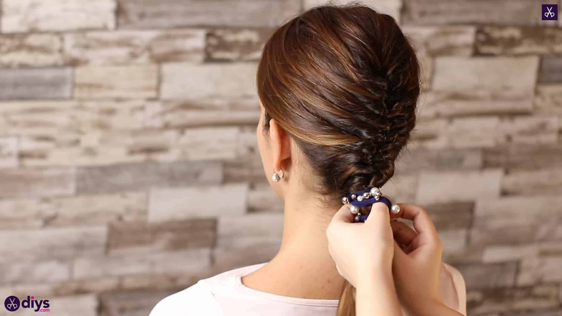 Beautiful and elegant hairstyle tutorial 52