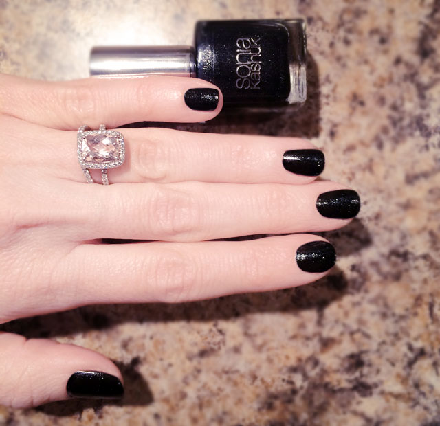 Black nails sonia kashuk 1