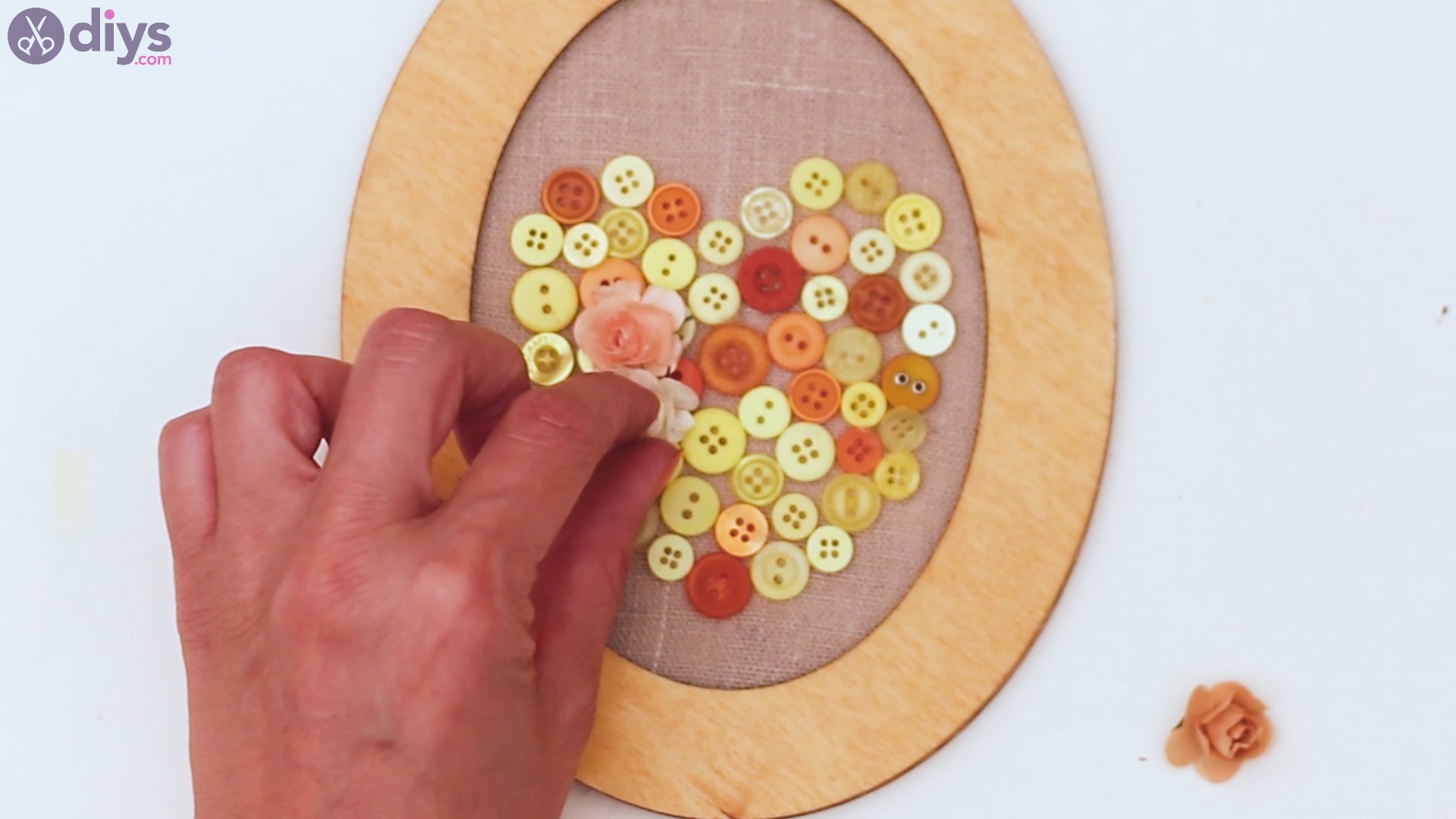 Button heart wall art sgs (36)