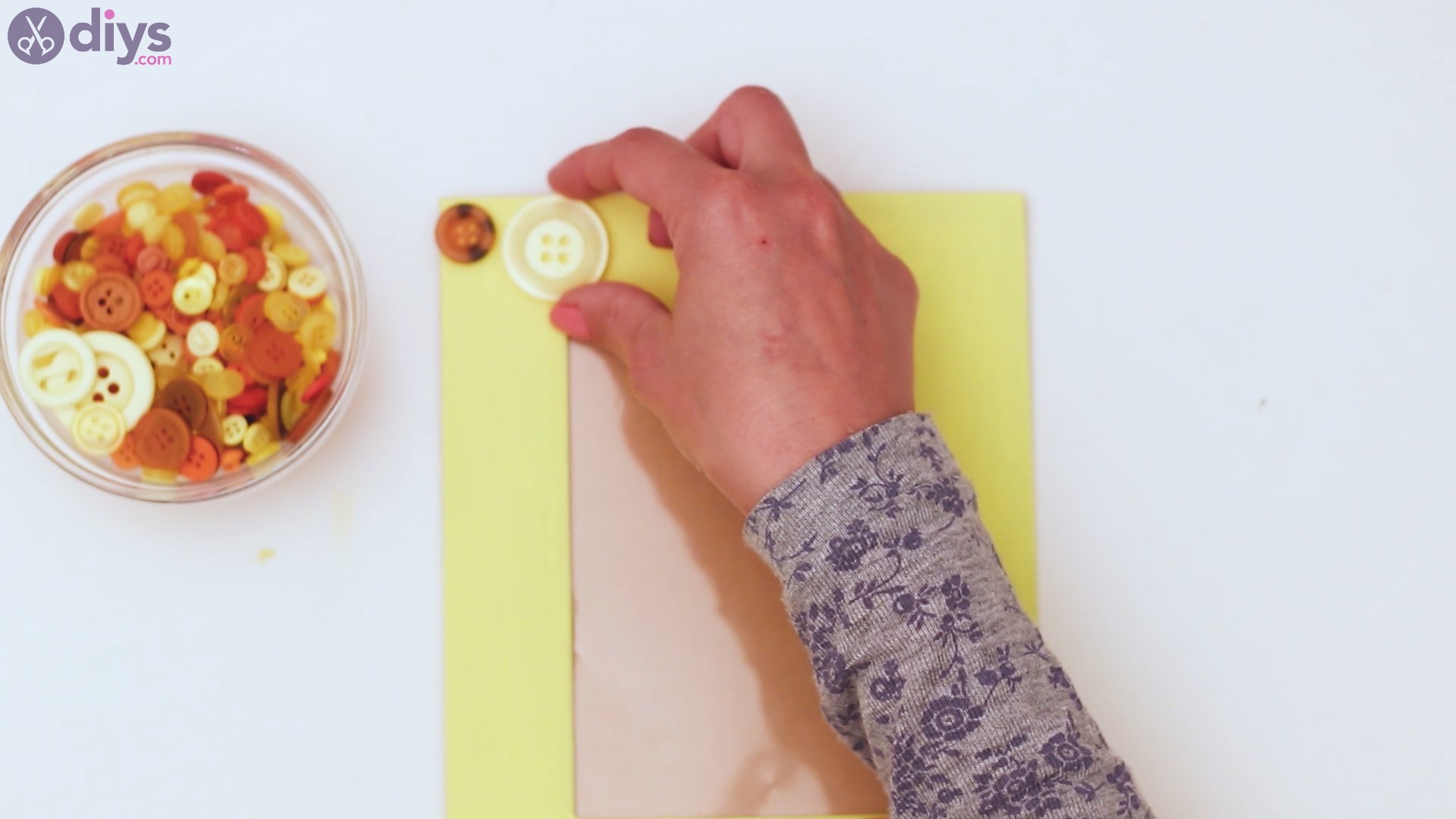 Button picture frame steps (6)
