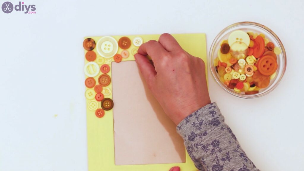 Button picture frame steps (8)