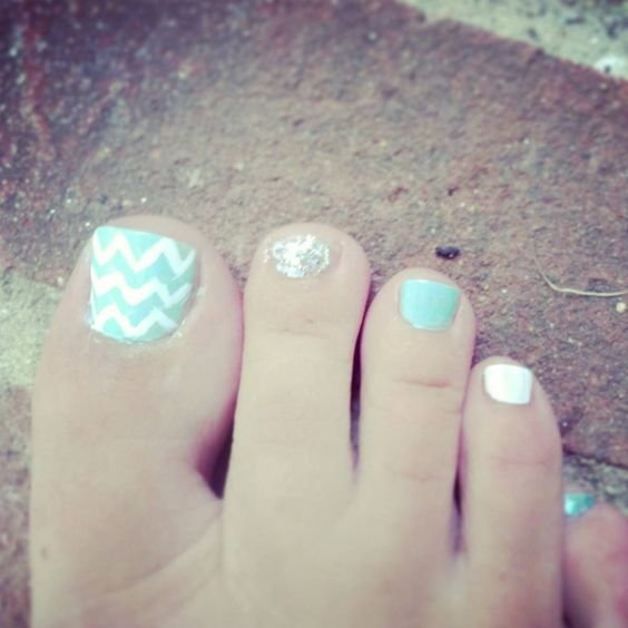 Chevron nail ideas