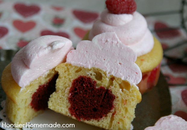 cupcakes-with-hearts
