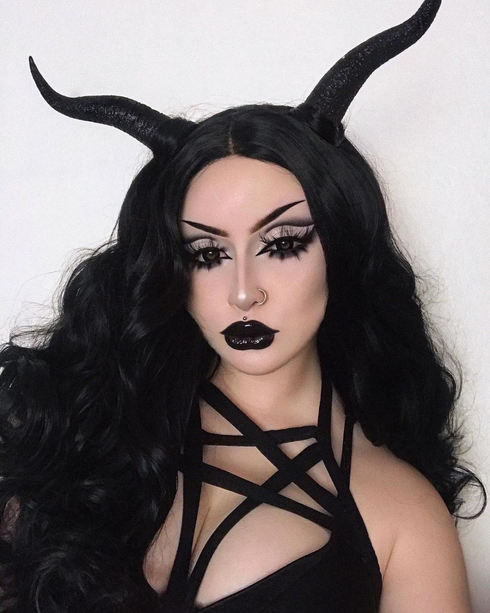 Demon sexy makeup 