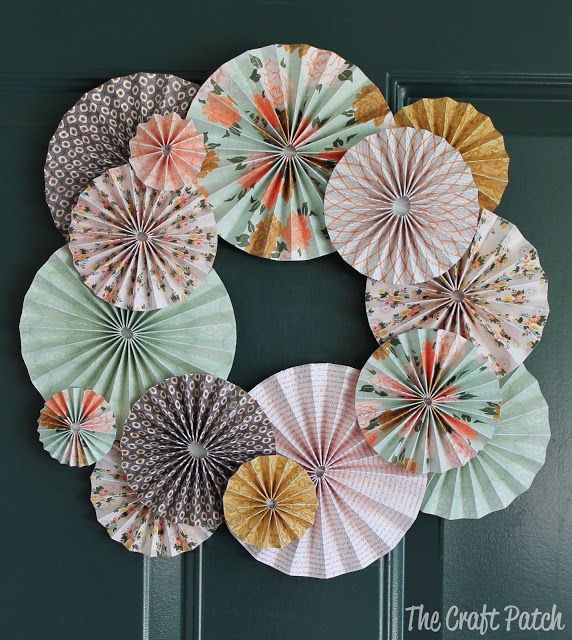 Diy accordion fold paper wreath