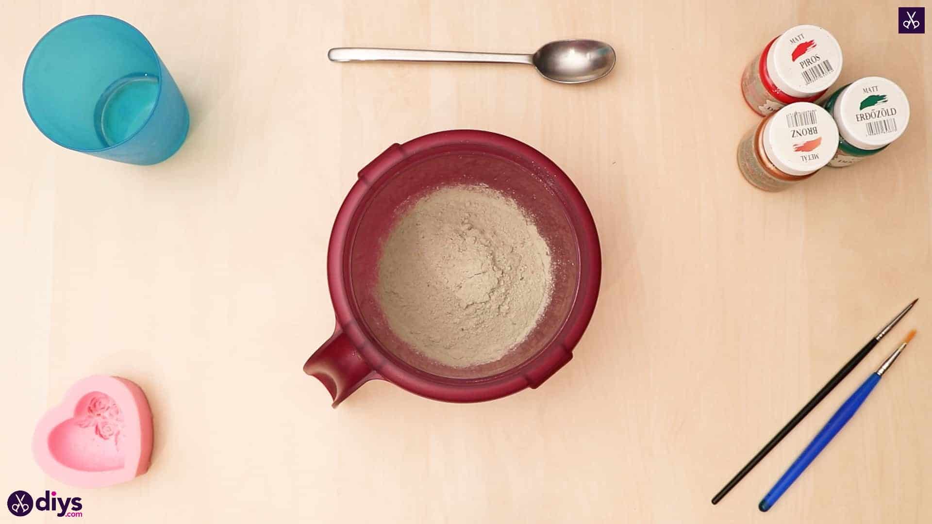Diy concrete heart and roses materials