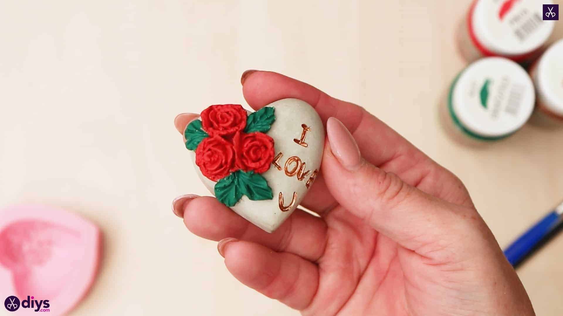 Diy concrete heart and roses