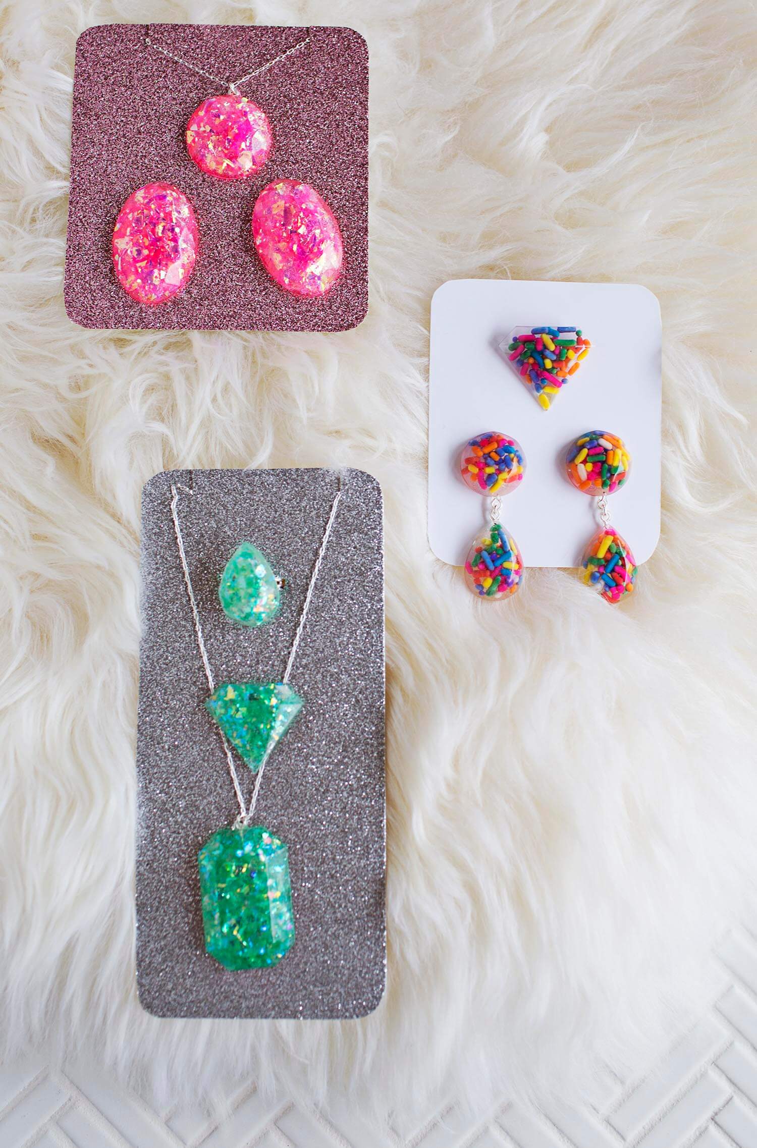 Diy epoxy resin jewelry