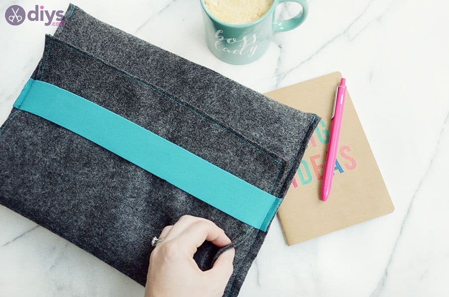 Diy felt laptop case christmas gifts for parents 