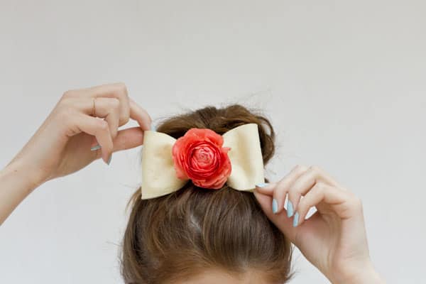 Diy fresh flower hair bow