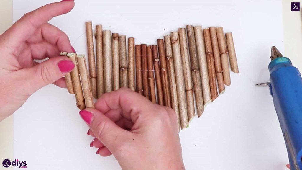 Diy hanging twig heart 3d