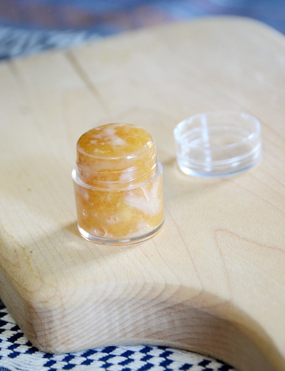 Diy lip scrub