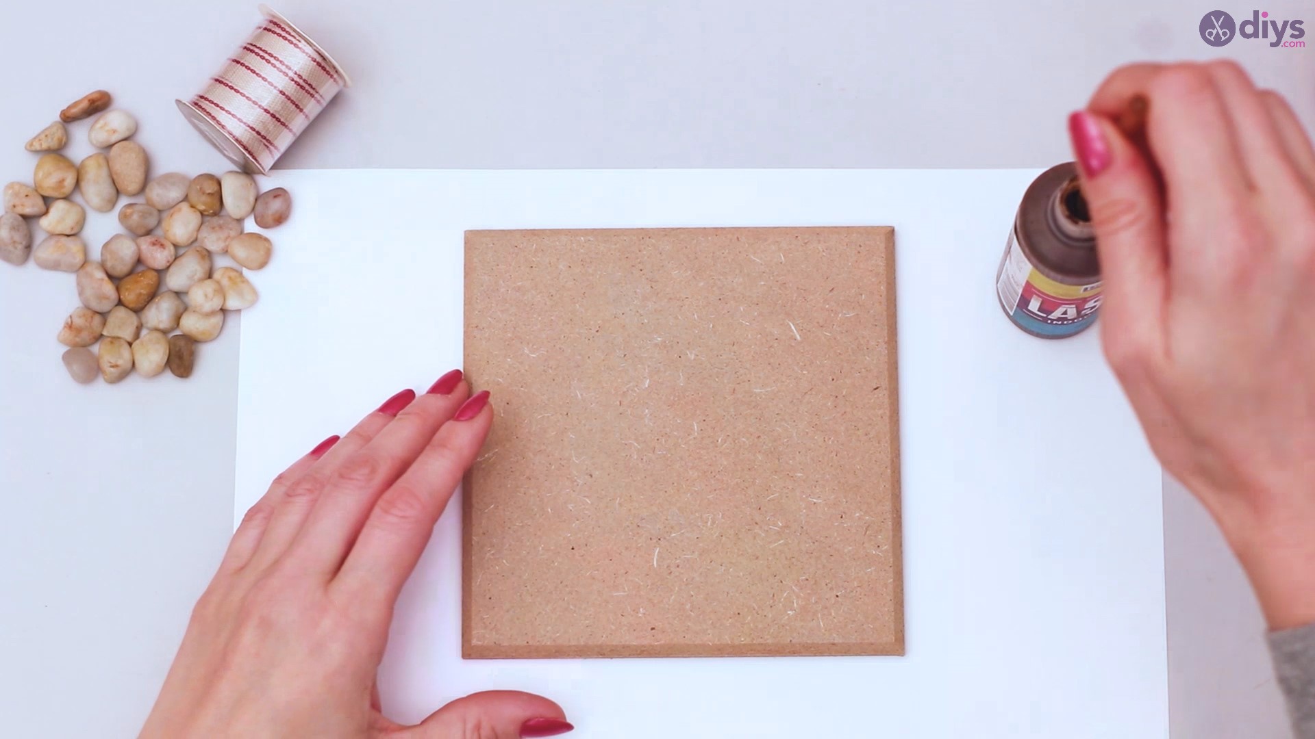 Diy pebble heart wall decor