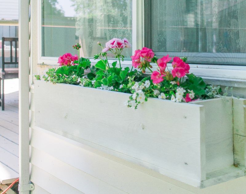 Diy removable cedar window box