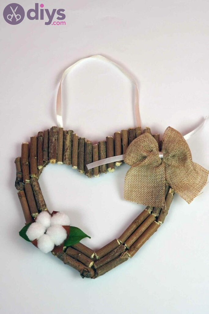 Diy rustic twig heart wall art christmas ideas for mom 
