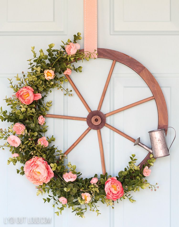 Diy wagon wheel wreath