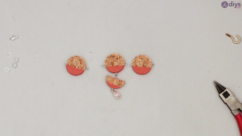 Diy wine cork necklace (32)