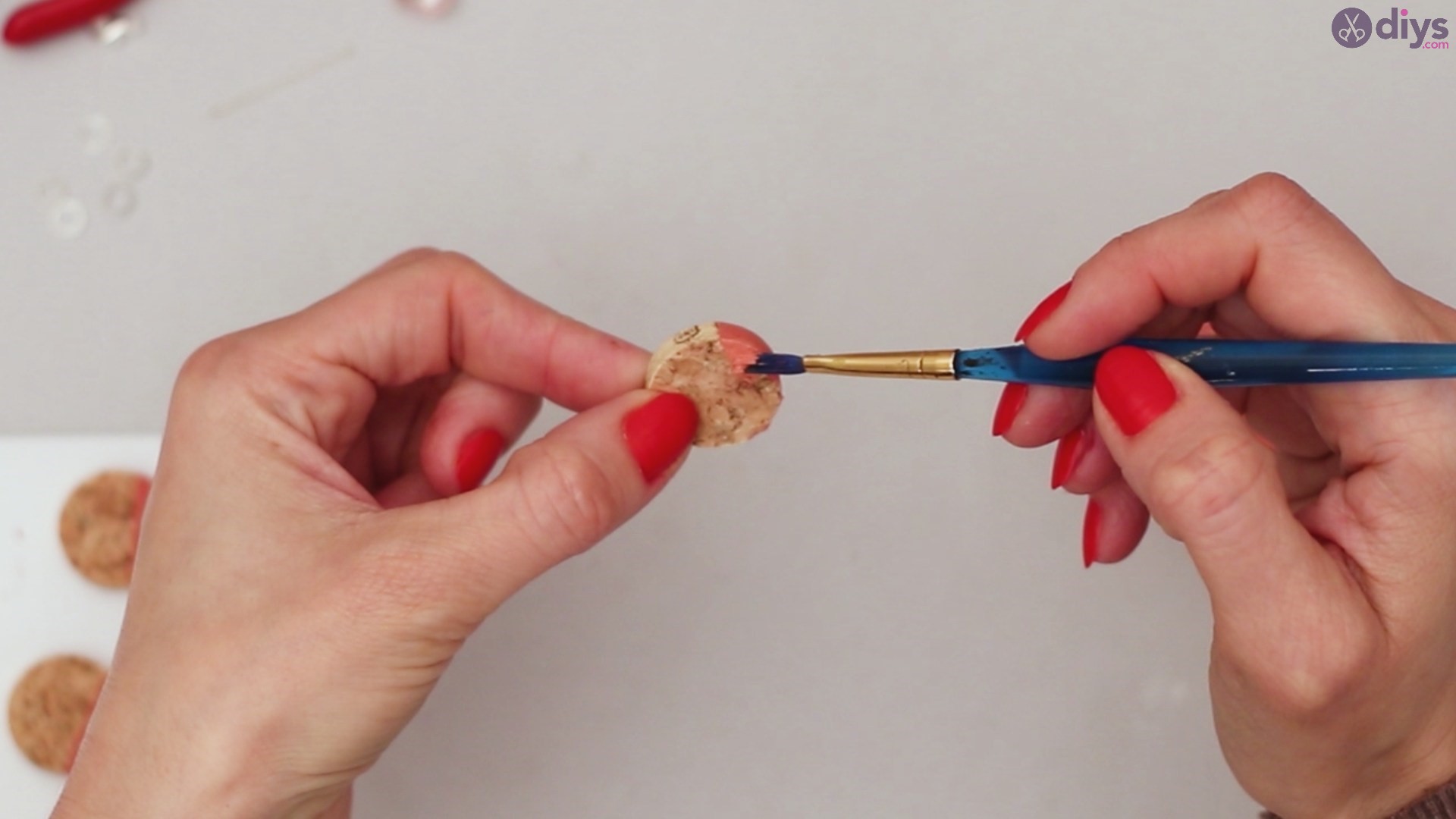 Diy wine cork necklace (8)