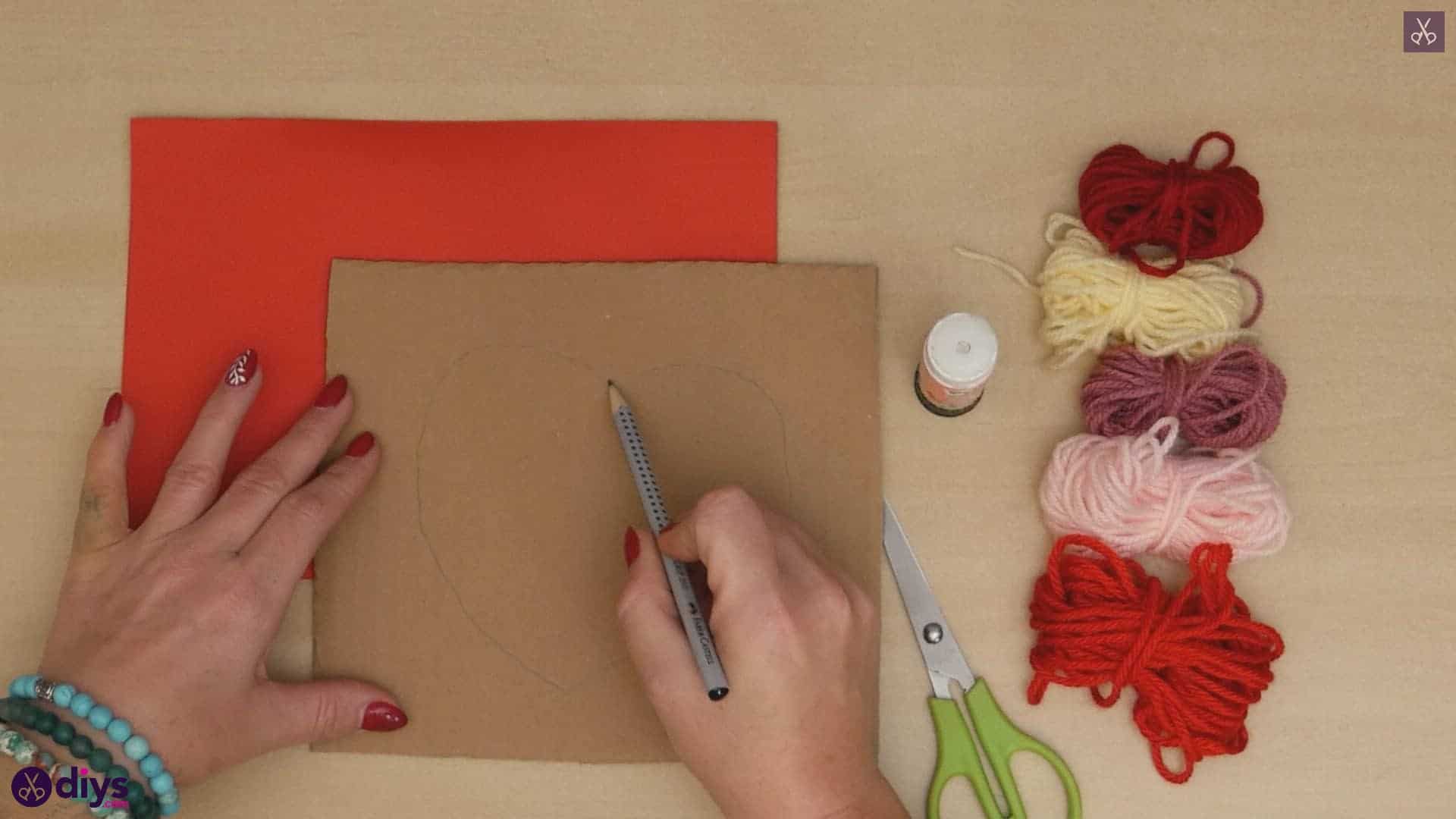 Diy yarn wrapped paper heart draw