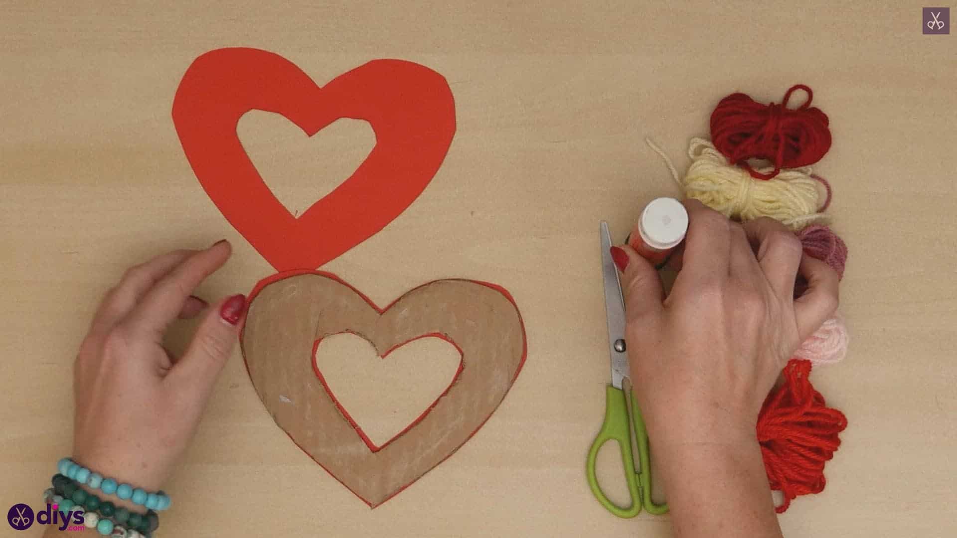 Diy yarn wrapped paper heart step 4a