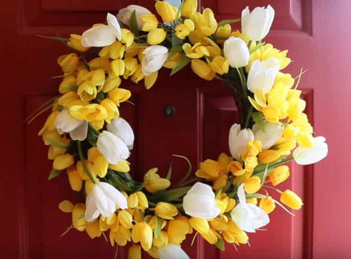 Dual coloured tulips wreath
