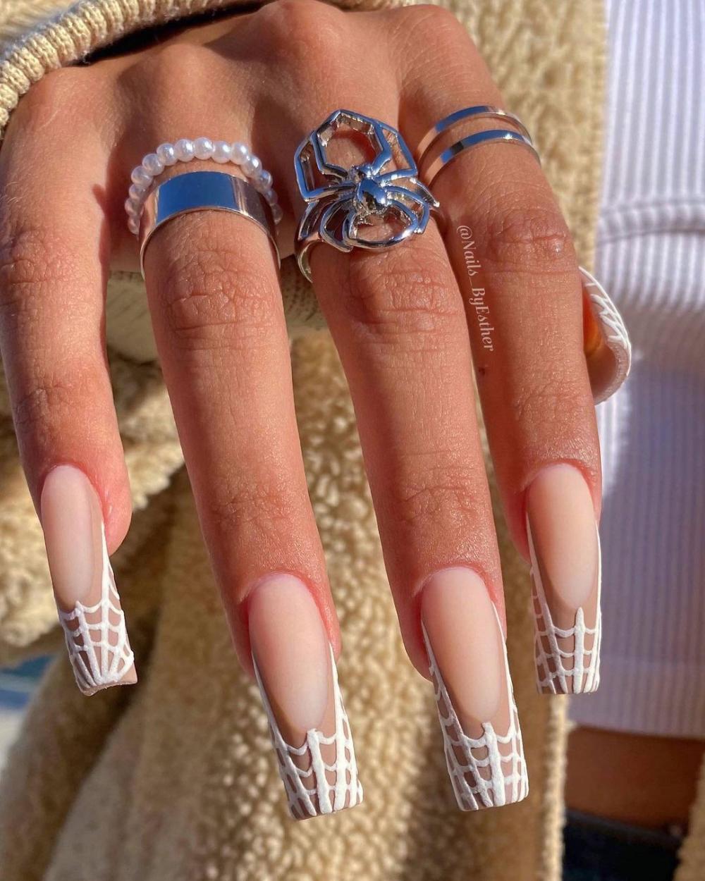 Easy spider nail art