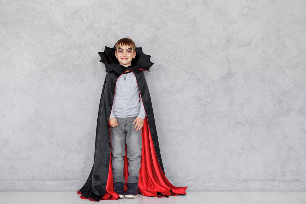 Easy vampire boy makeup for halloween