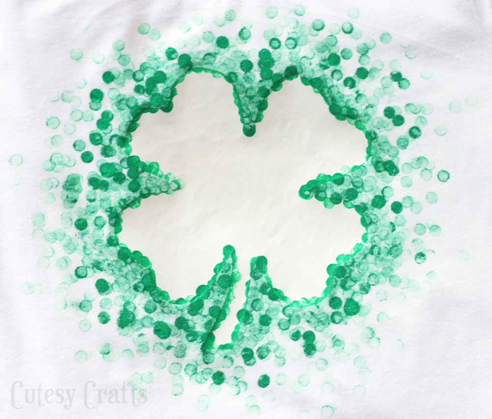 Eraser stamped diy st patrick’s day shirt
