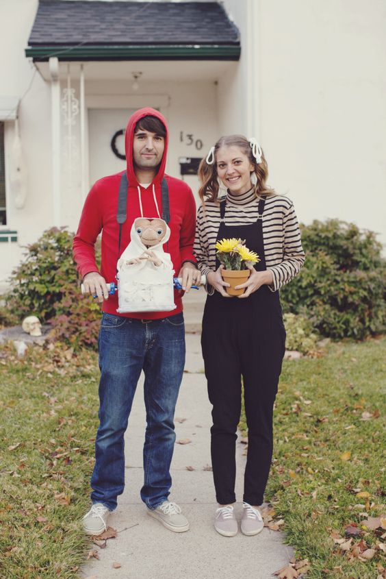 Et movie couples custume