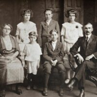 Family photo outfits
