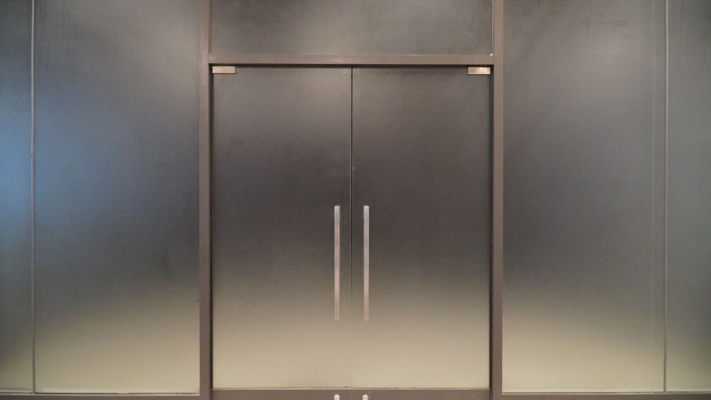 Frosted privacy glass