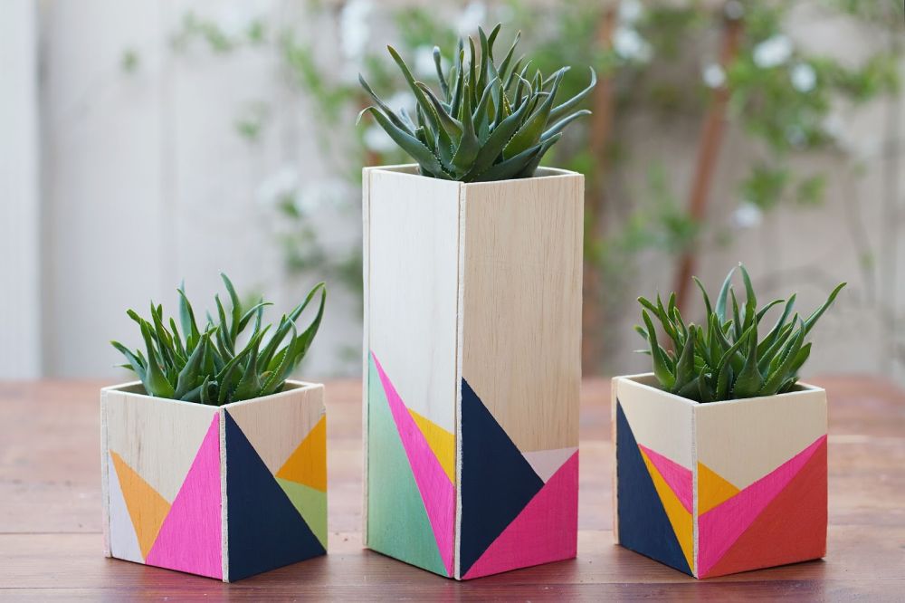 Geometric wood centerpiece