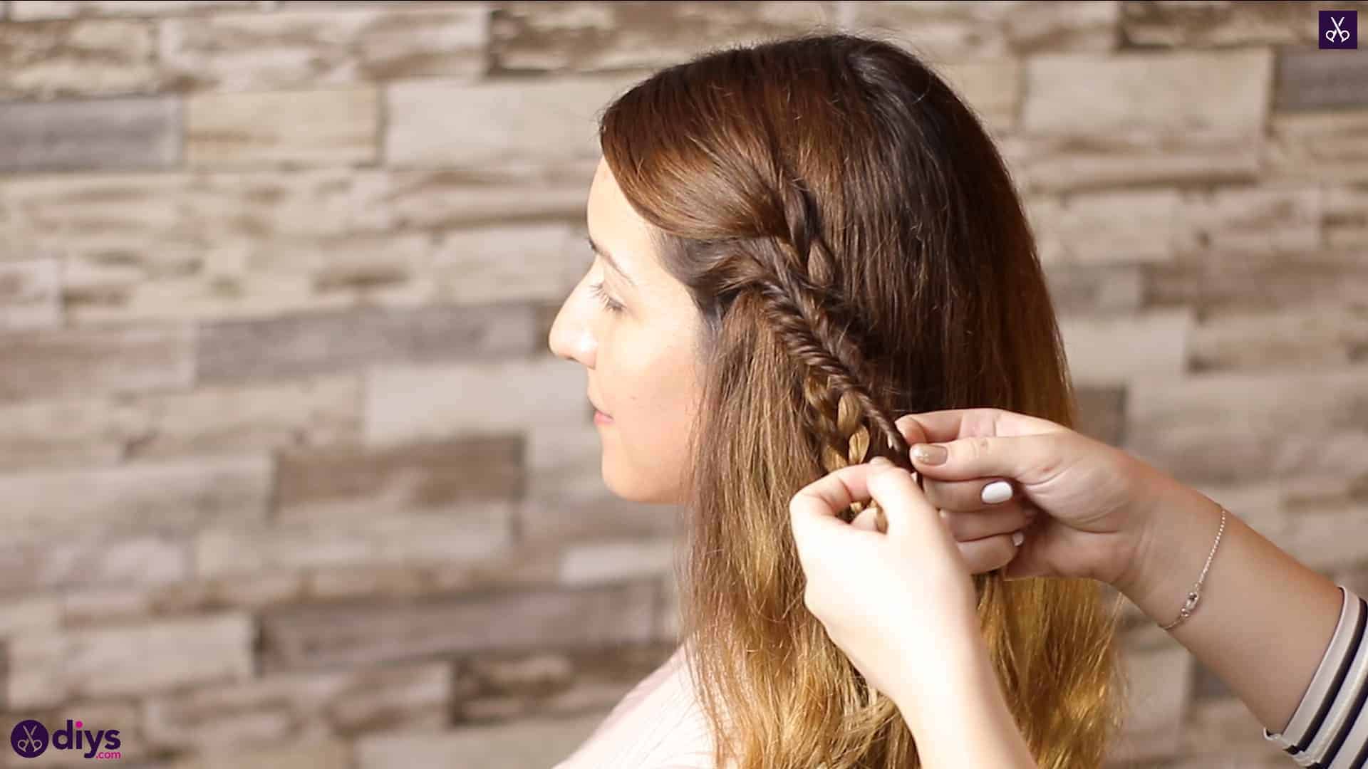 Half up, half down hairstyle for spring28