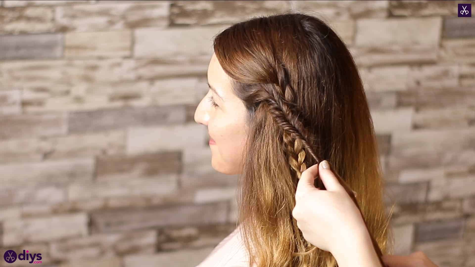 Half up, half down hairstyle for spring29