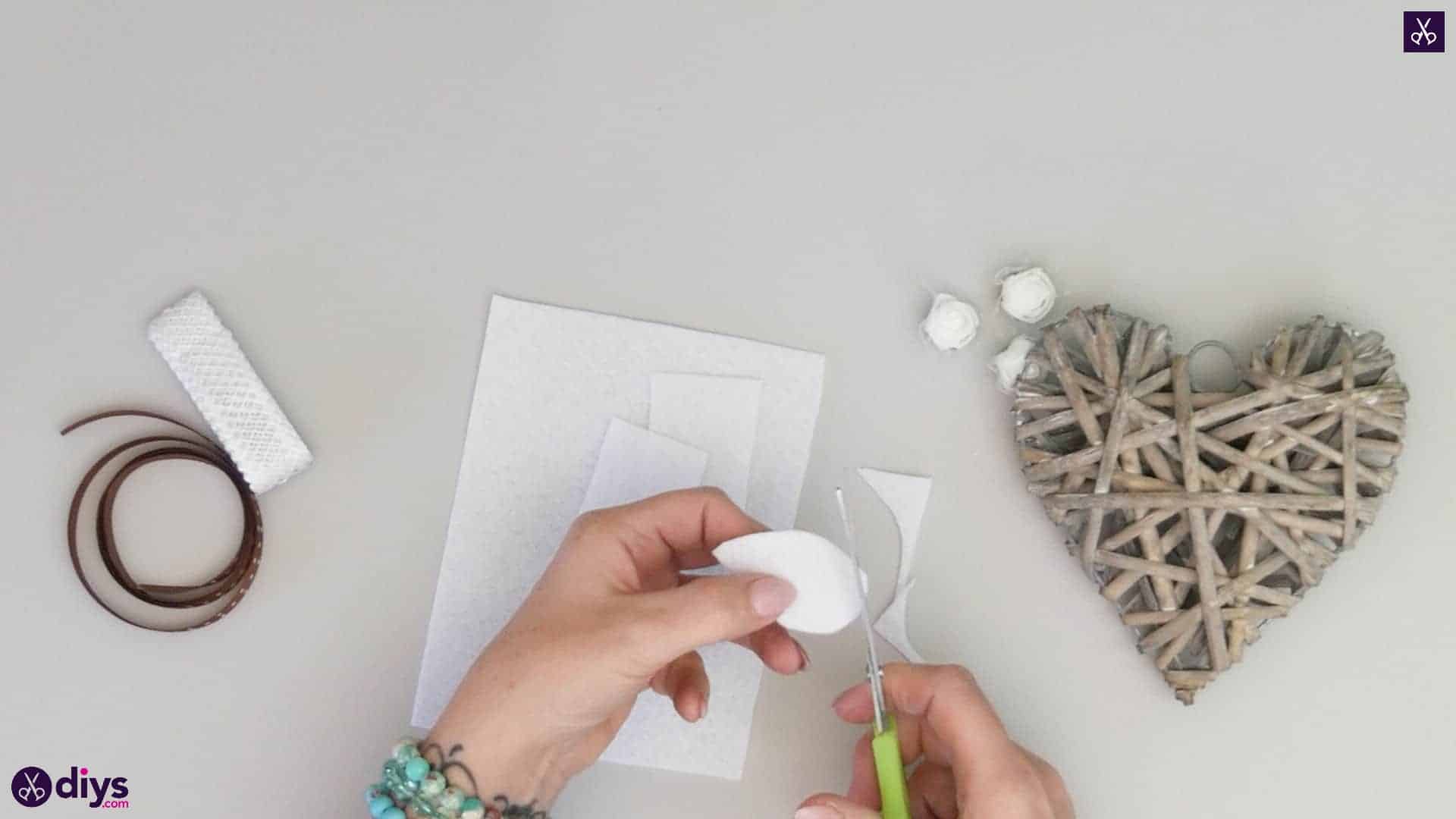 Hanging vintage heart decor diy project