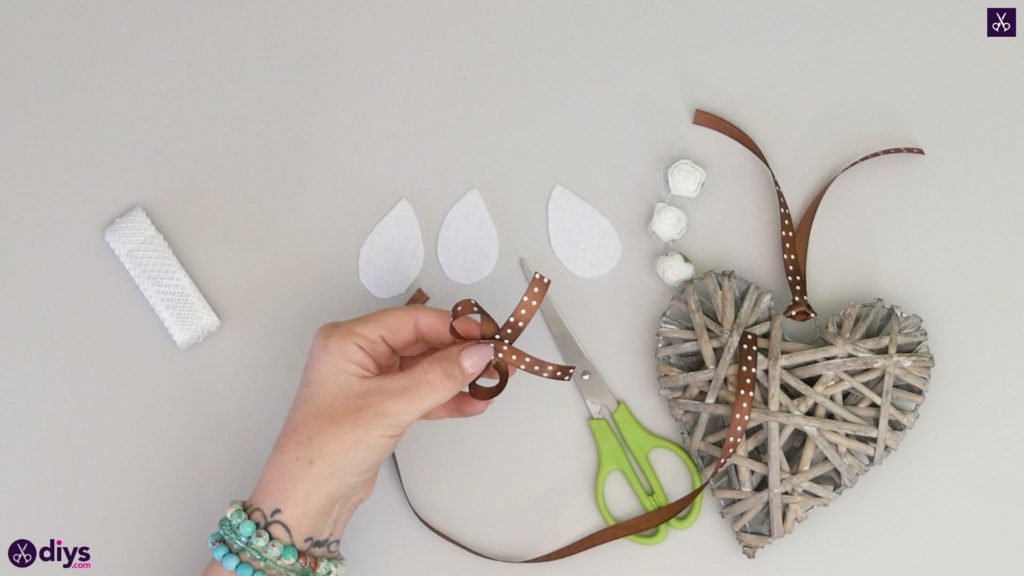 Hanging vintage heart decor step 3a