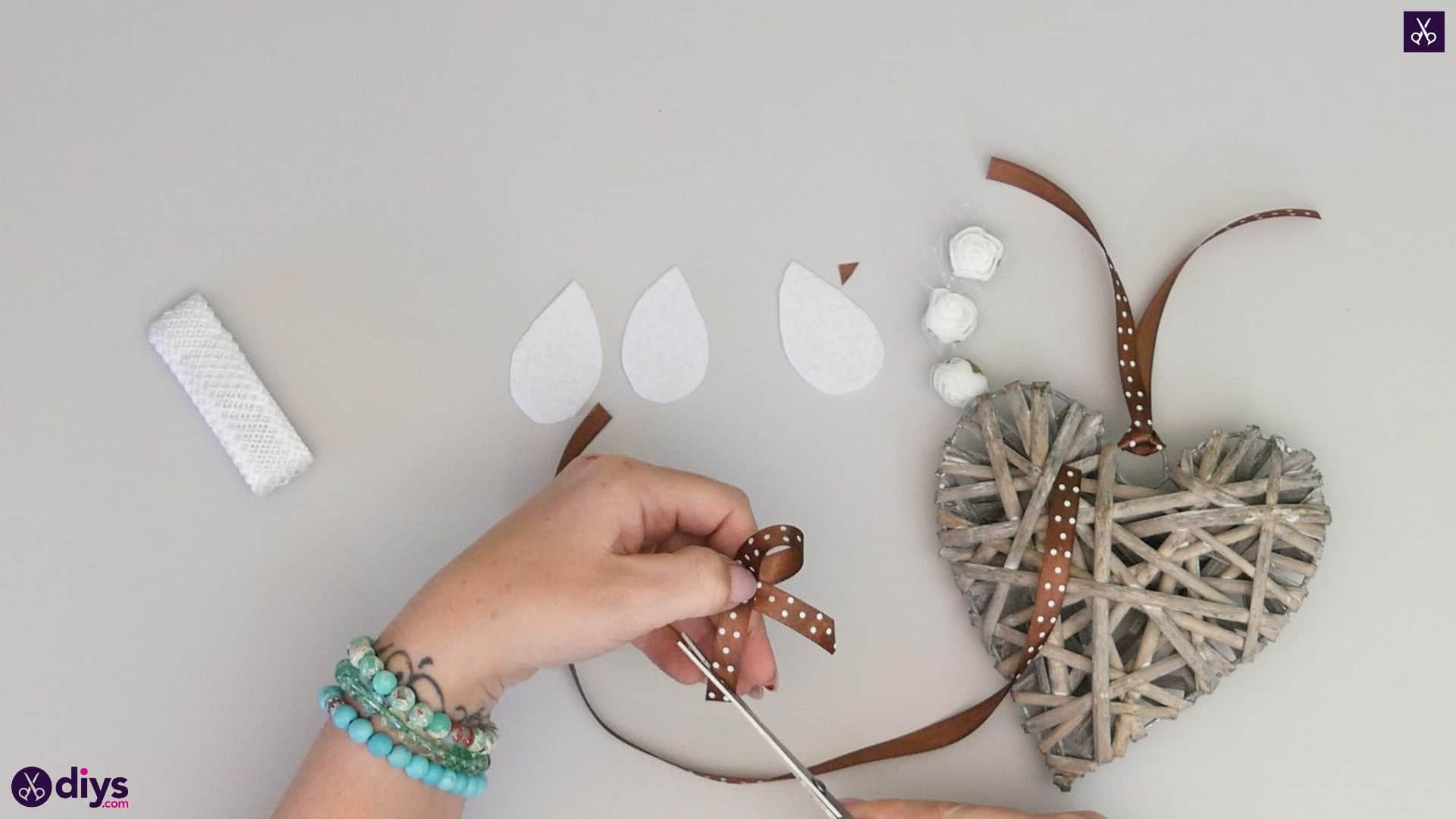 Hanging vintage heart decor step 3b