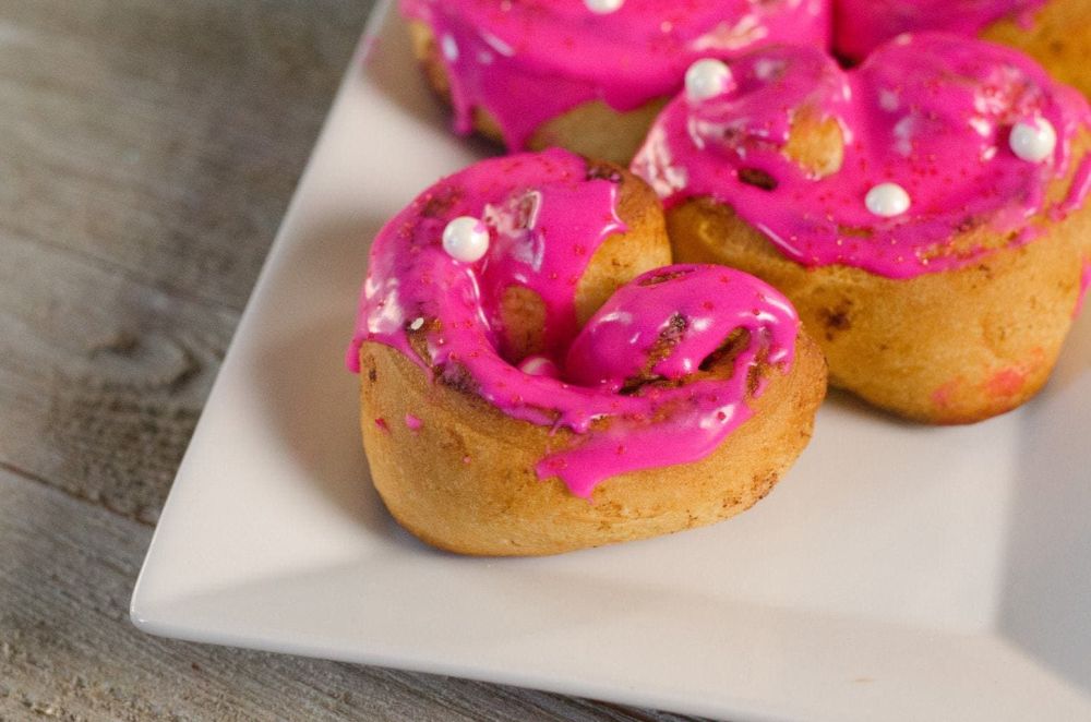 Heart shaped cinnamon rolls