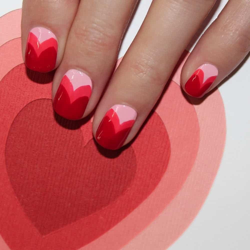Heartbeat nail design