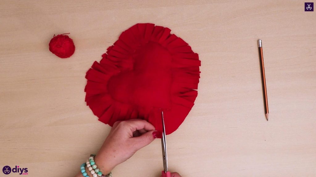 How to make a heart pillow 8b