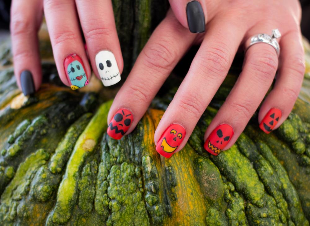 Jack o lantern halloween nail designs 
