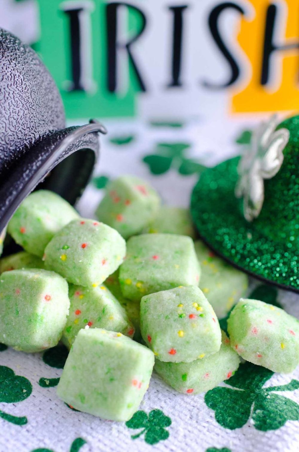 Leprechaun shortbread cookie bites