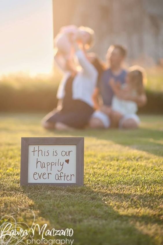 Message family photoshoot idea