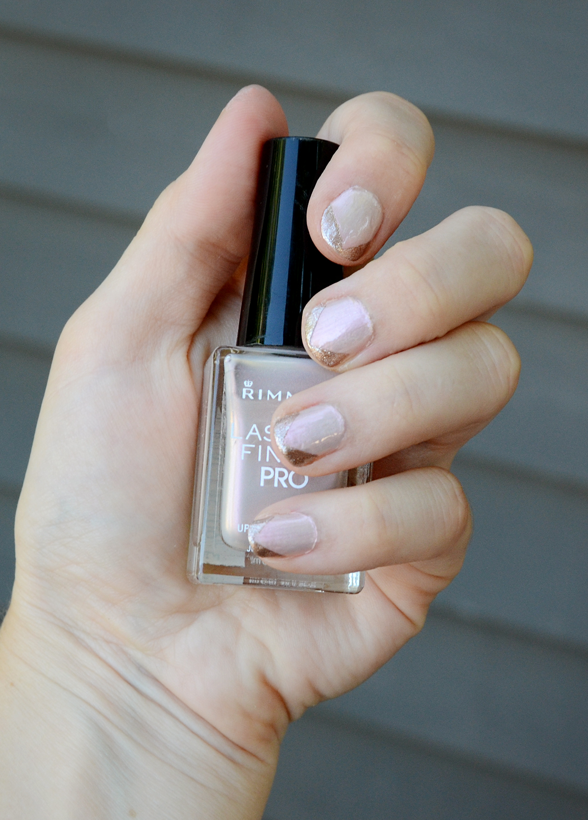 Nail art gold iridescent 3
