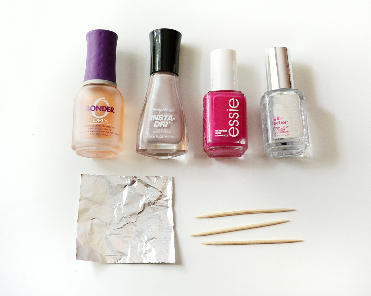 Nail art polka dots 1