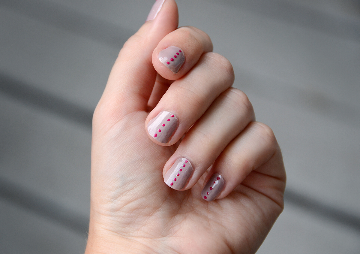 Nail art polka dots 3