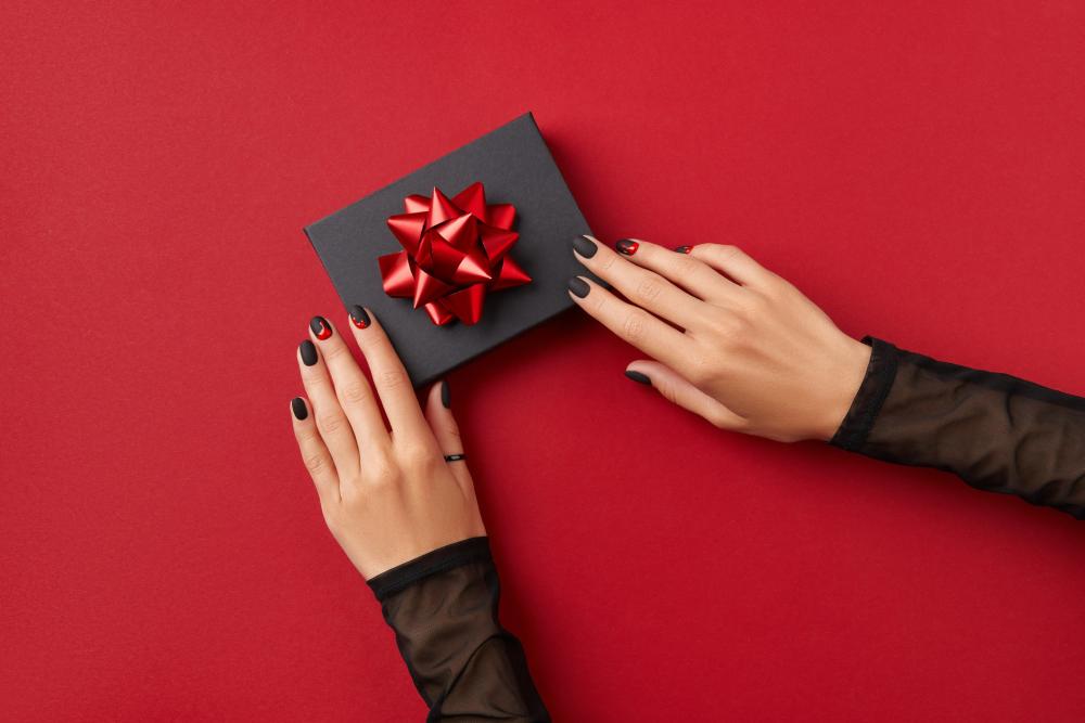 Nail color ideas glossy crimson and matte obsidian