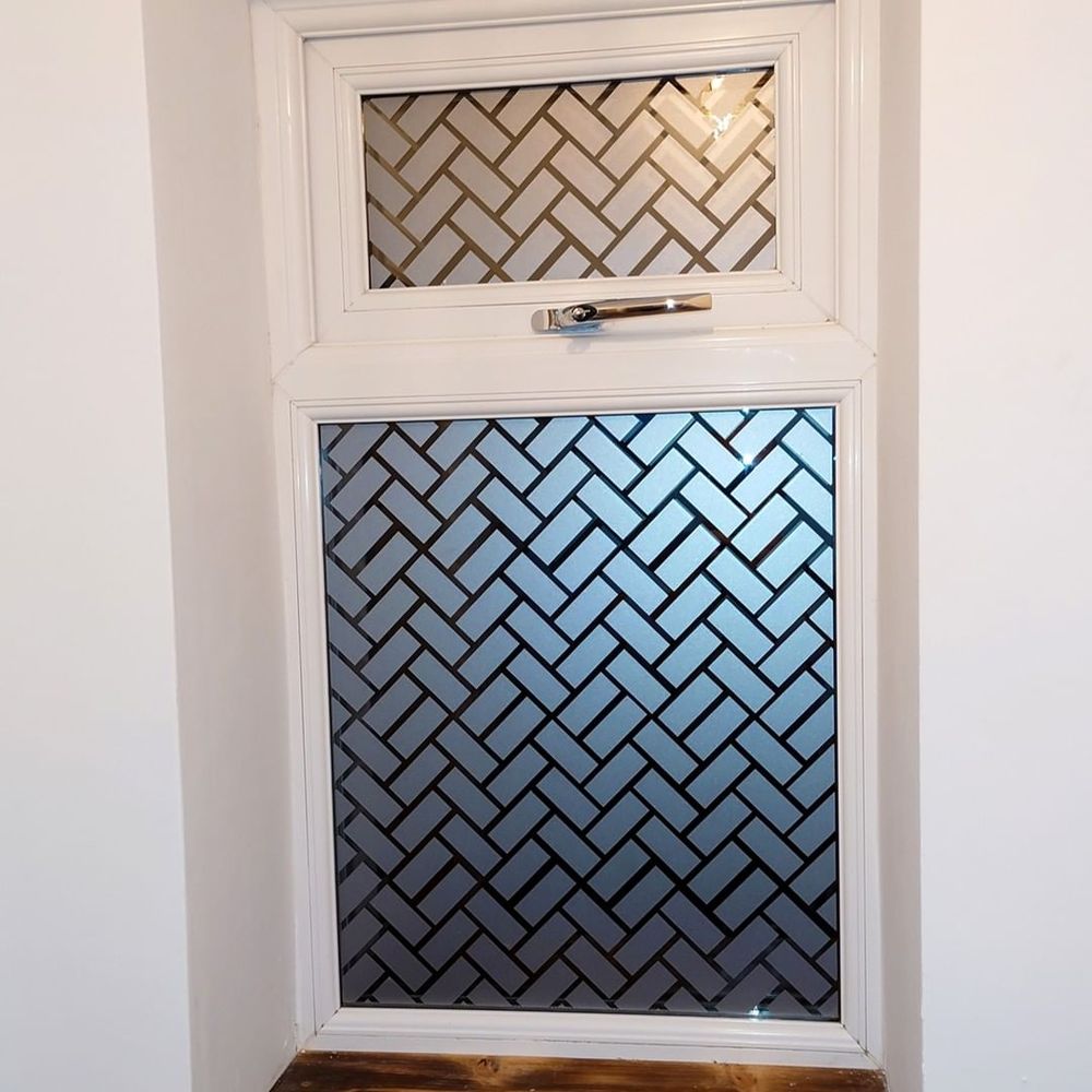 Obscure glass window 